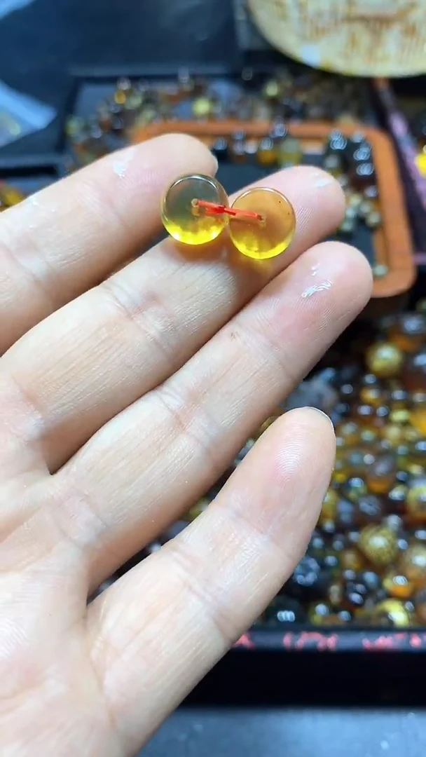 绿珀颈饰未镶嵌天然缅甸琥珀