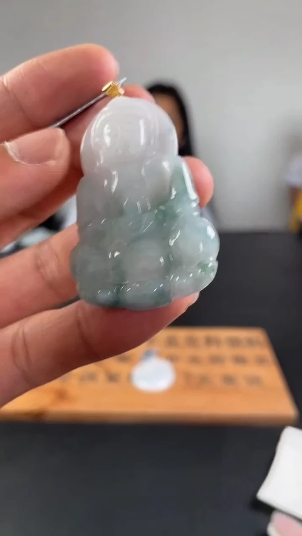 翡翠18K金镶嵌颈饰缅甸A货翡翠