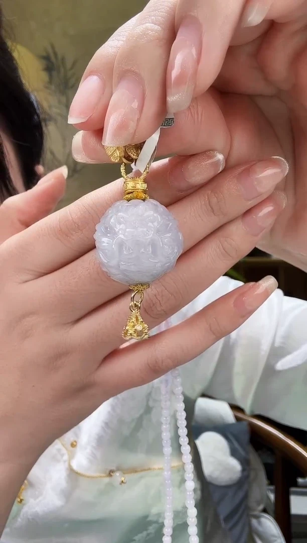 颈饰未镶嵌翡翠吊坠