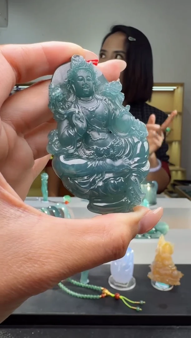 吊坠(赠链)未镶嵌翡翠度母