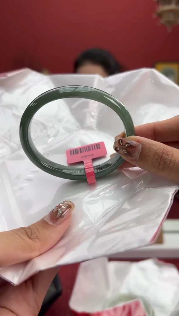 【闪购商品】翡翠手镯未镶嵌21手镯