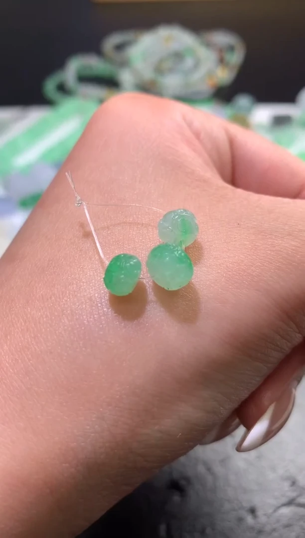 未镶嵌定制翡翠毛货