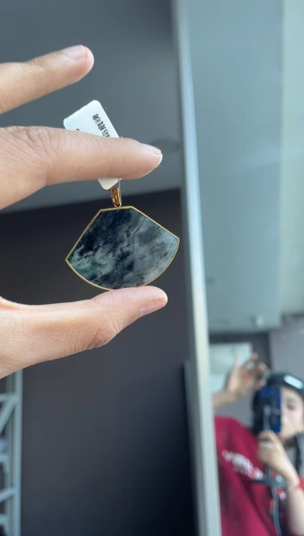 吊坠(不含链)18K金镶嵌翡翠青***?天然缅甸A货翡翠