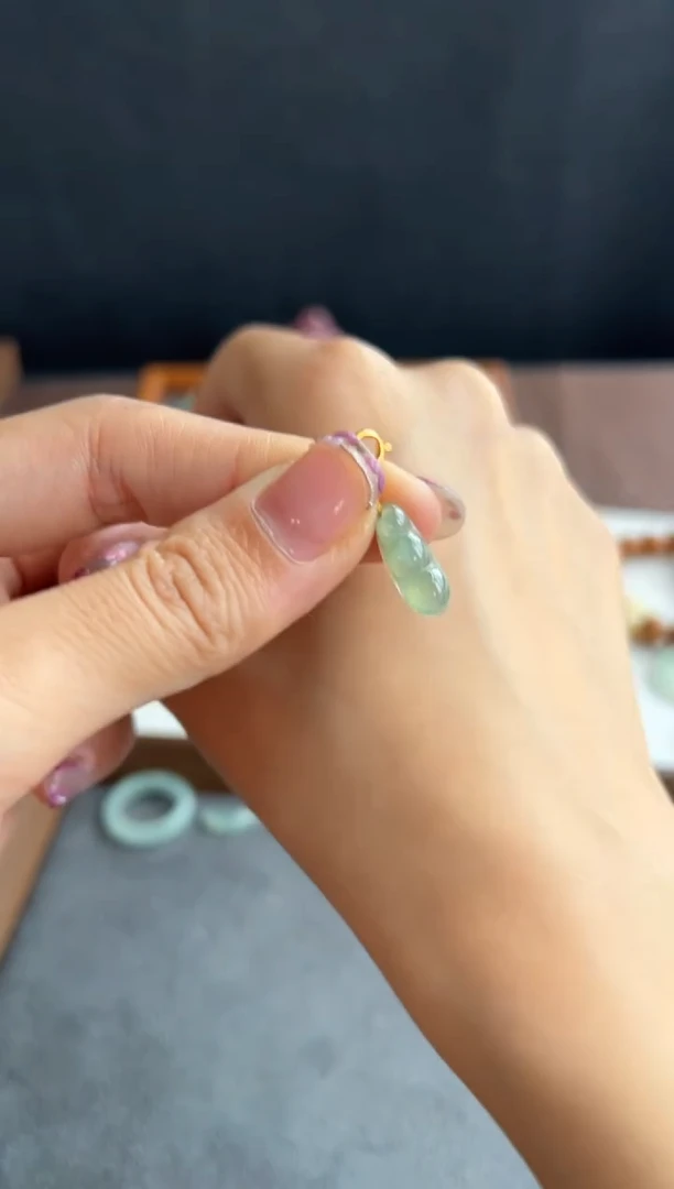 吊坠(不含链)未镶嵌翡翠704买断