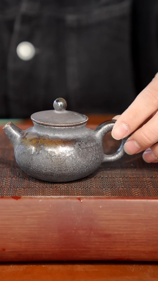 陶瓷奢瓷/瑞寅柴烧茶器（壶）438微瑕