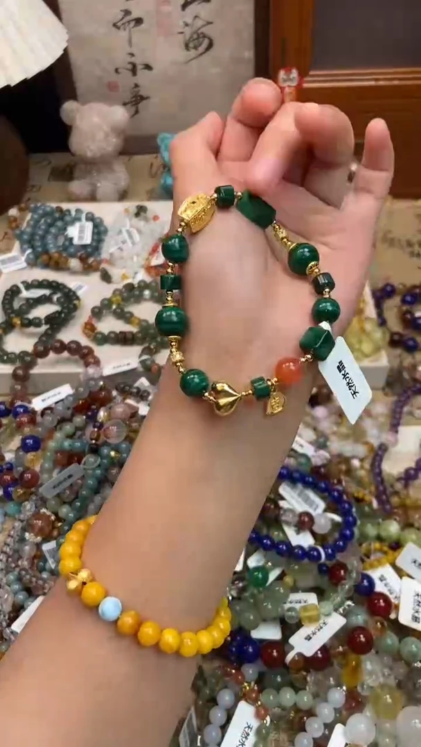 未镶嵌孔雀石手饰407