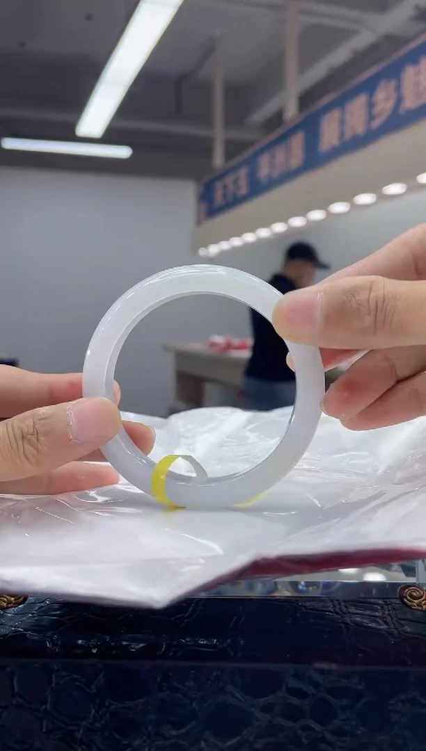 未镶嵌手镯翡翠  7