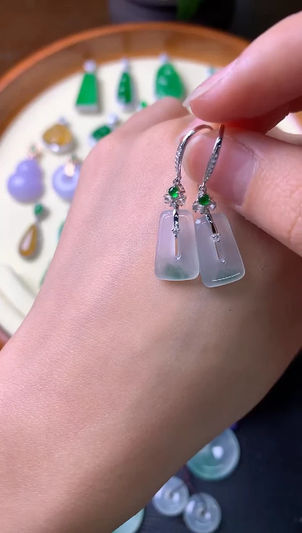 【闪购商品】翡翠耳坠18K金镶嵌耳环