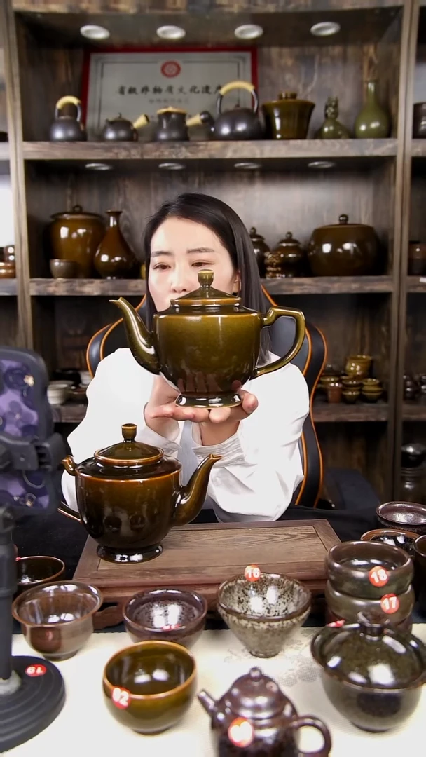 鳝鱼黄色的 大壶1000CC左右