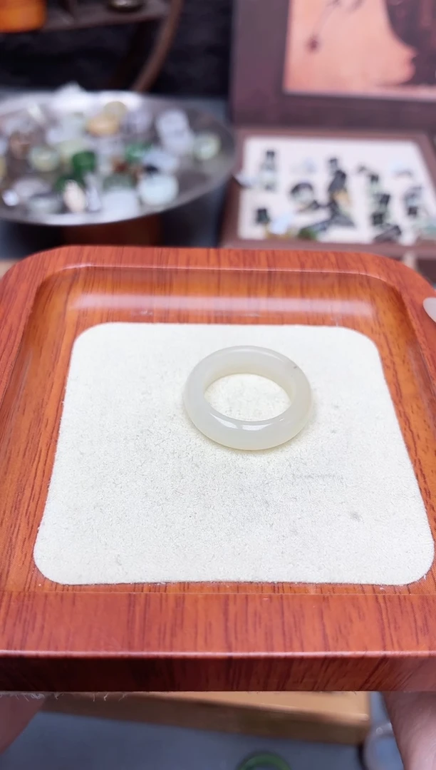 未镶嵌戒圈和田玉翻****树18号