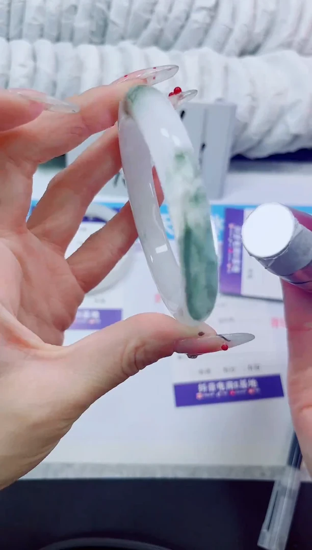 石英质玉手镯未镶嵌117/58