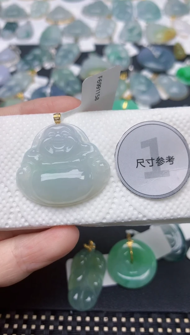 翡翠18K金镶嵌颈饰天然缅甸A货翡翠
