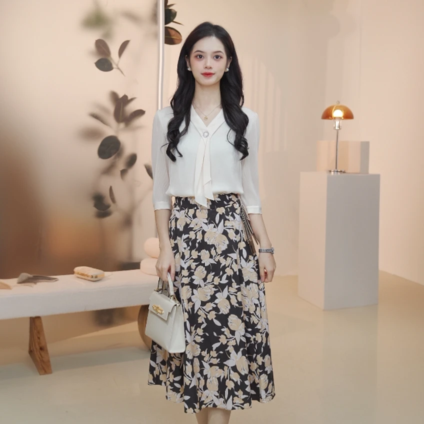 赢智尚夏日简约米白色衬衫女搭配时尚印花半裙套装女ZE-ZD00834