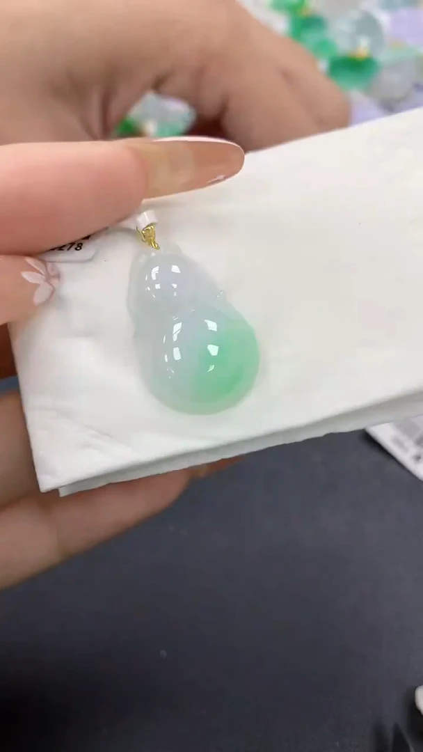 颈饰18K金镶嵌翡翠a货假一赔三支持复检百元上9元证书费自理