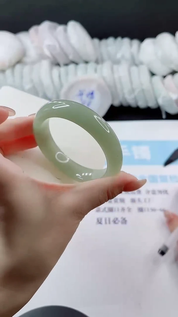 未镶嵌手镯石英质玉多样性发货V175