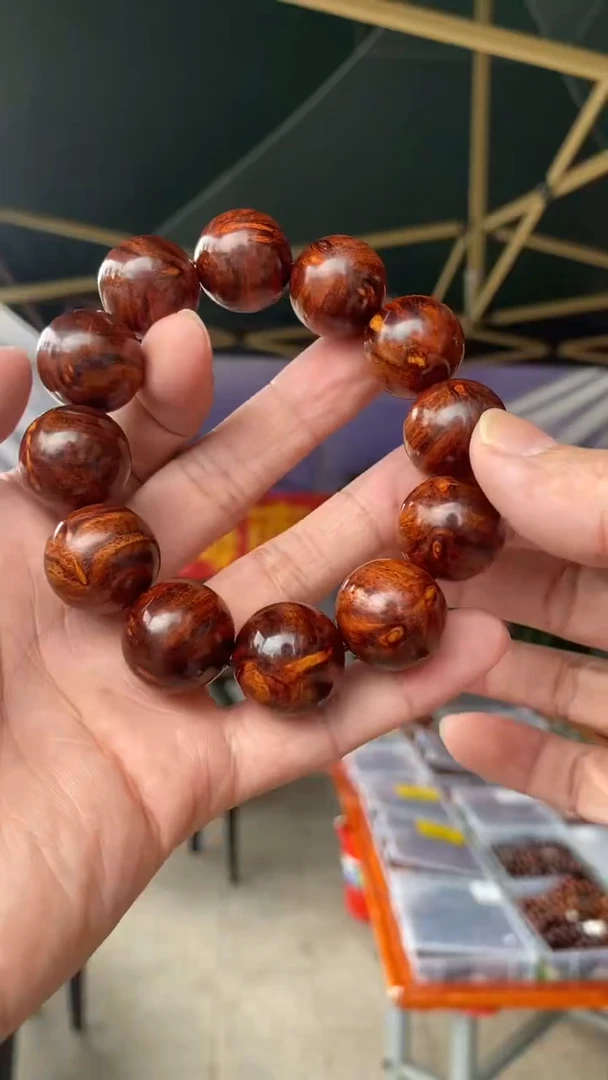 黄花梨/降香黄檀海南黄花梨瘤疤丁2.0手串（518）