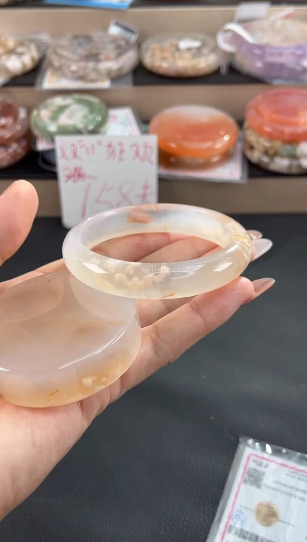 未镶嵌手镯石英质玉57