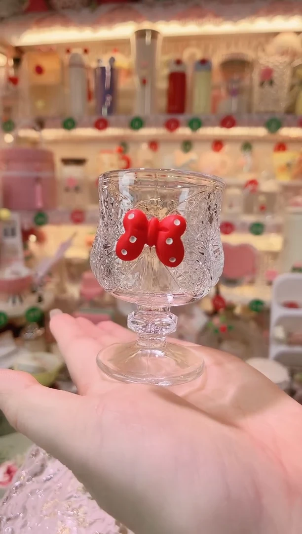 【闪购商品】摆件蝴蝶结高脚白酒杯品质好，发货快，放心拍