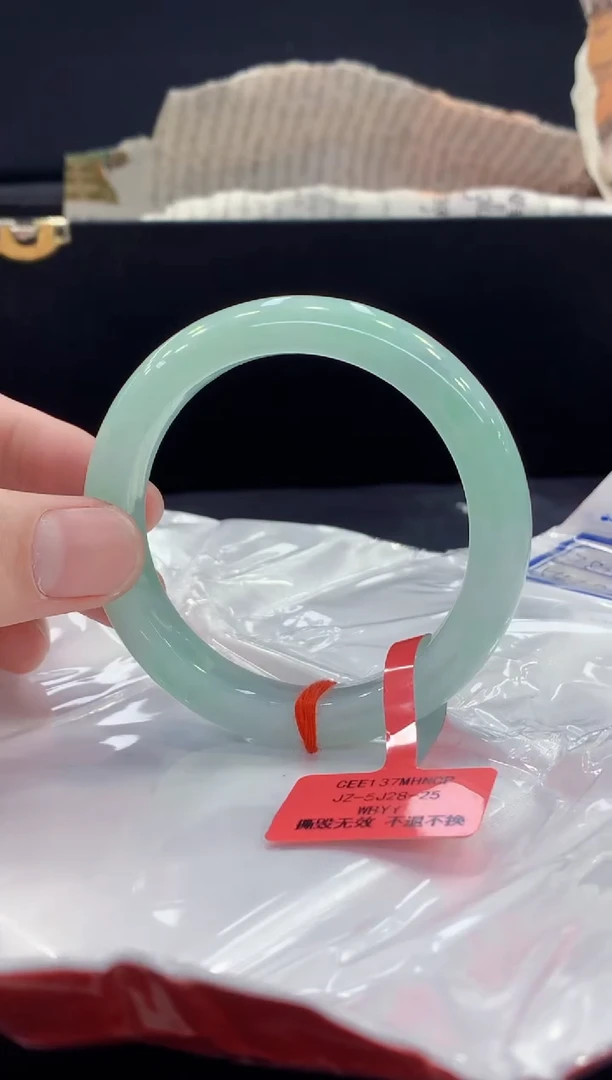 未镶嵌手镯翡翠翡翠手镯