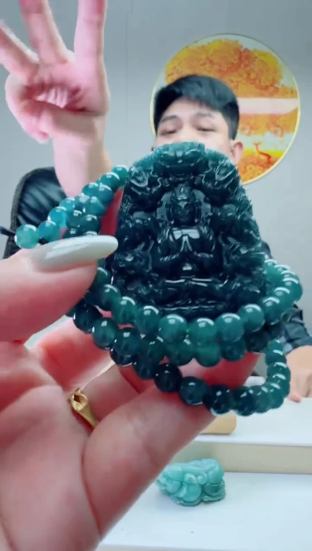 翡翠未镶嵌颈饰多样性随机发其一