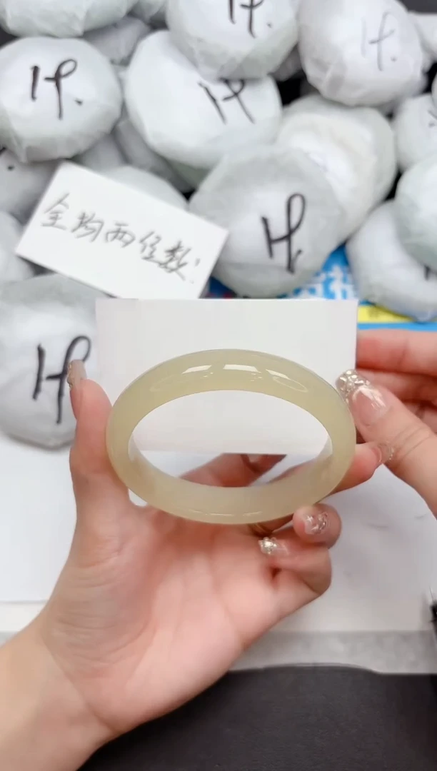 未镶嵌手镯石英质玉214-62.3