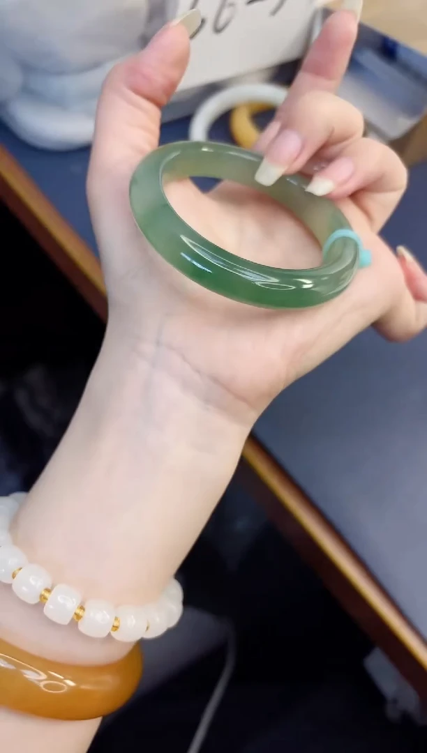 石英质玉手镯未镶嵌136-东陵玉-圈口54