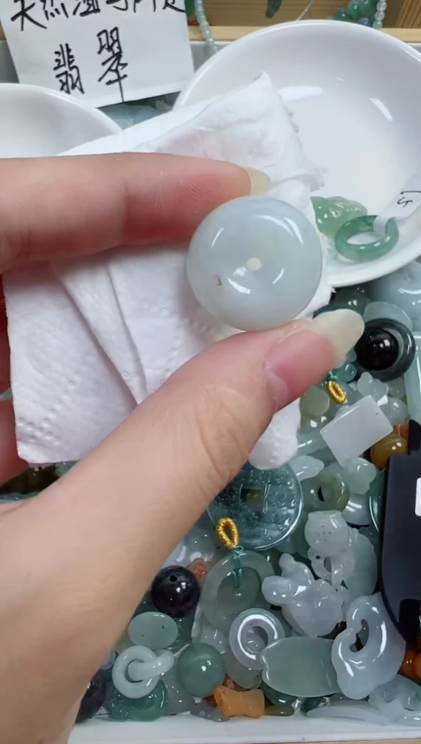 裸石翡翠51号。A货翡翠