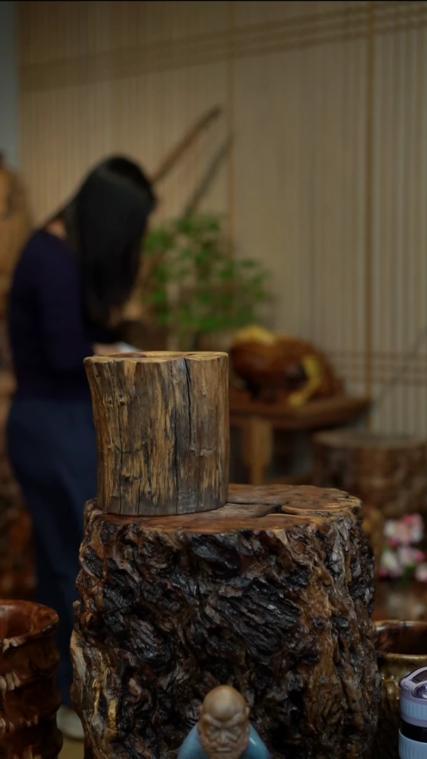 枣木雷击枣木笔筒