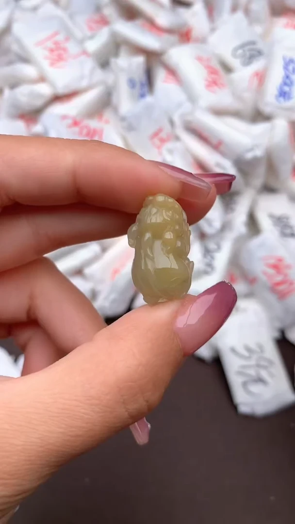 【闪购商品】翡翠挂件未镶嵌—  