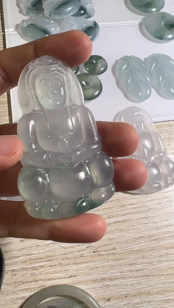 未镶嵌定制翡翠观音
