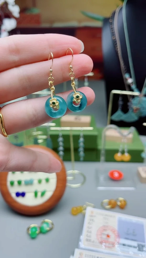 未镶嵌石英质玉（天山翠）耳饰423000