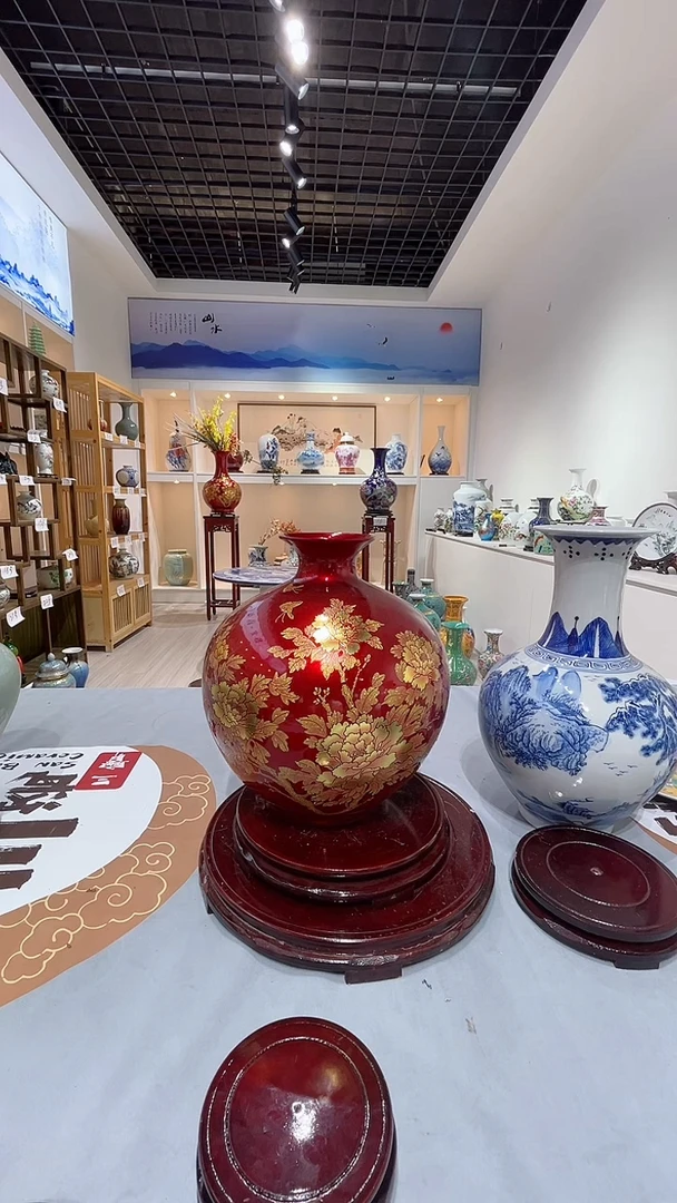 摆件高约28中国红石榴瓶
