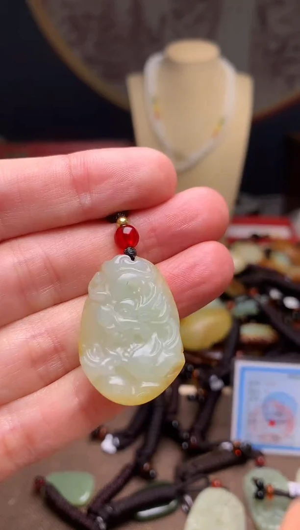 颈饰未镶嵌和田玉新疆料青海料清水和田玉吊坠