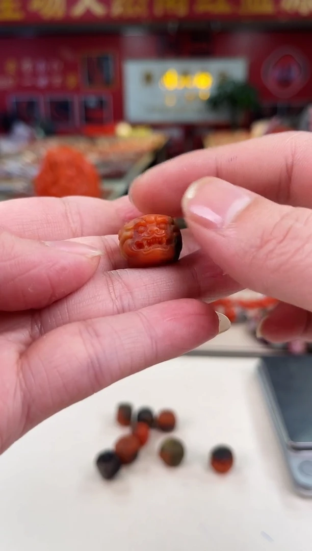 未镶嵌大山包雕刻包浆单珠南红玛瑙恒*（多样式发其一）