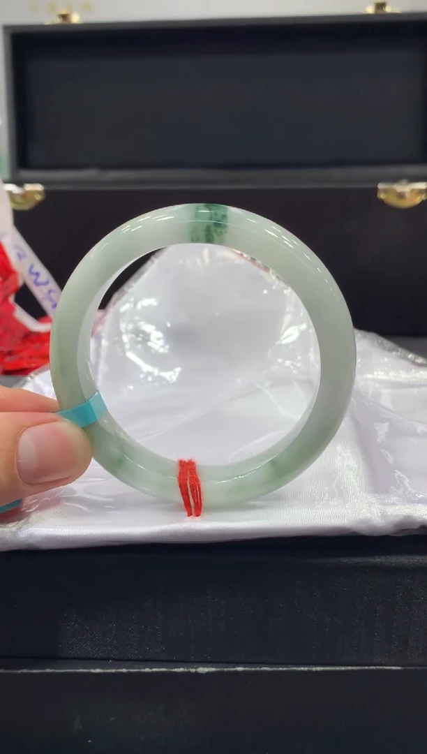 未镶嵌手镯翡翠翡翠手镯