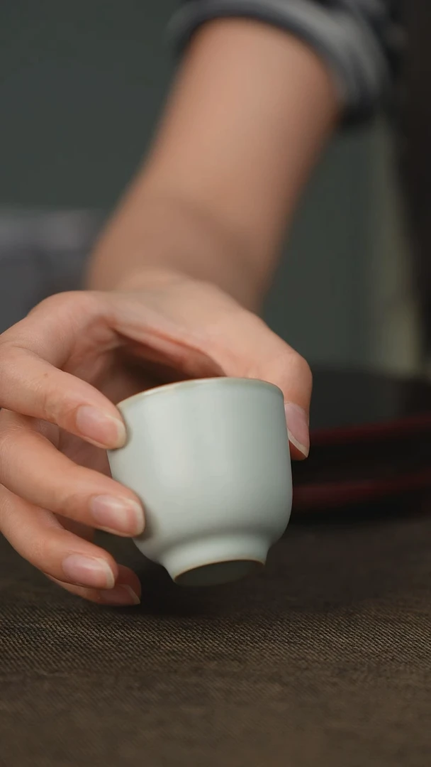 微微瑕 一口杯 汝瓷