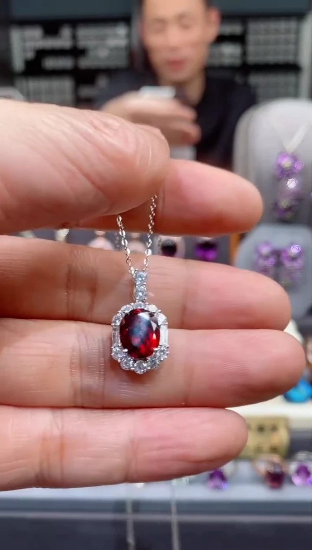 【闪购商品】石榴石吊坠银S925镶嵌石榴石吊坠