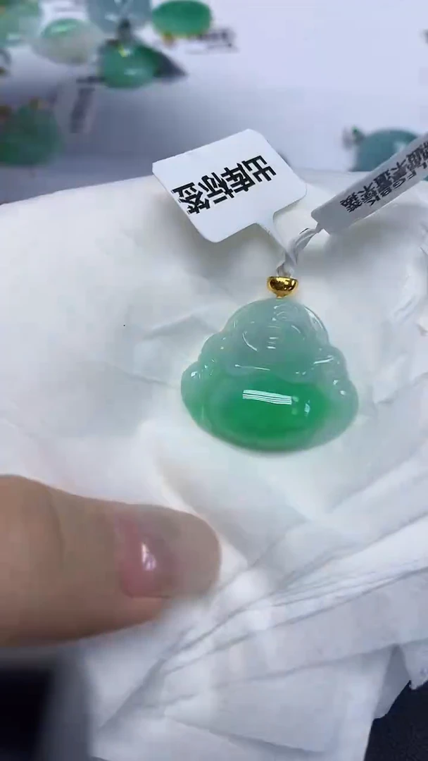 翡翠18K金镶嵌颈饰天然缅甸翡翠A货