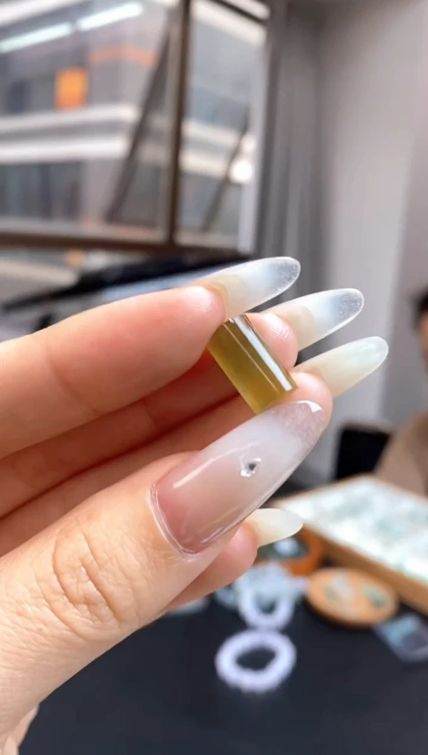 定制翡翠未镶嵌翡翠毛货~