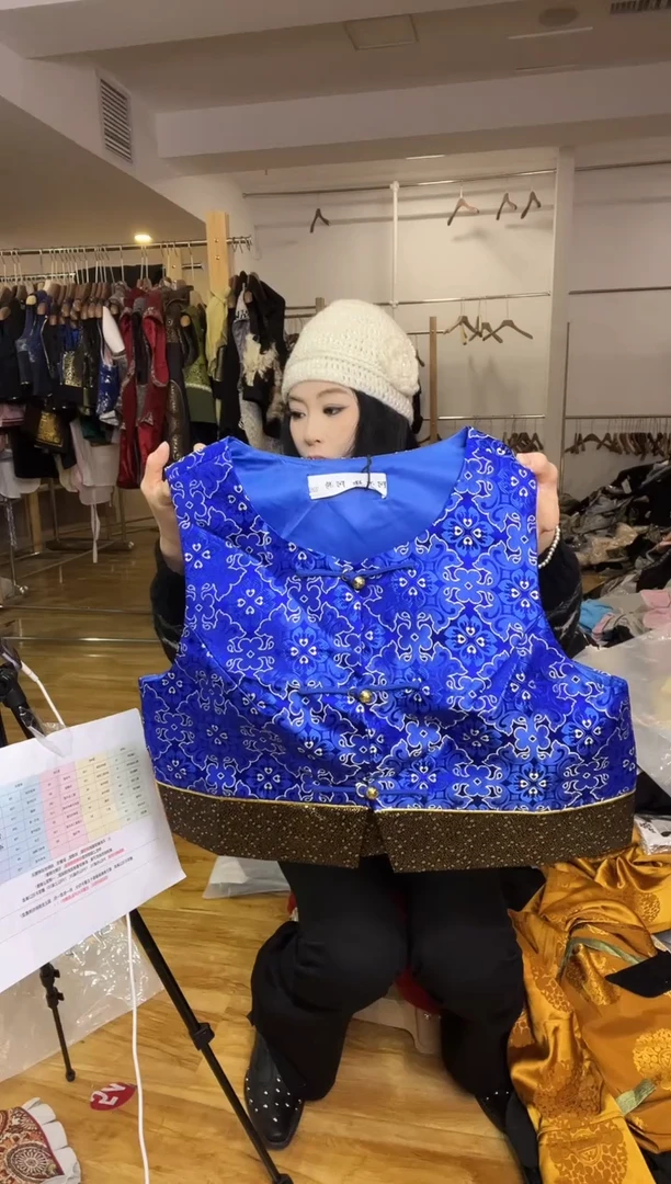 马甲       L码        105-115斤