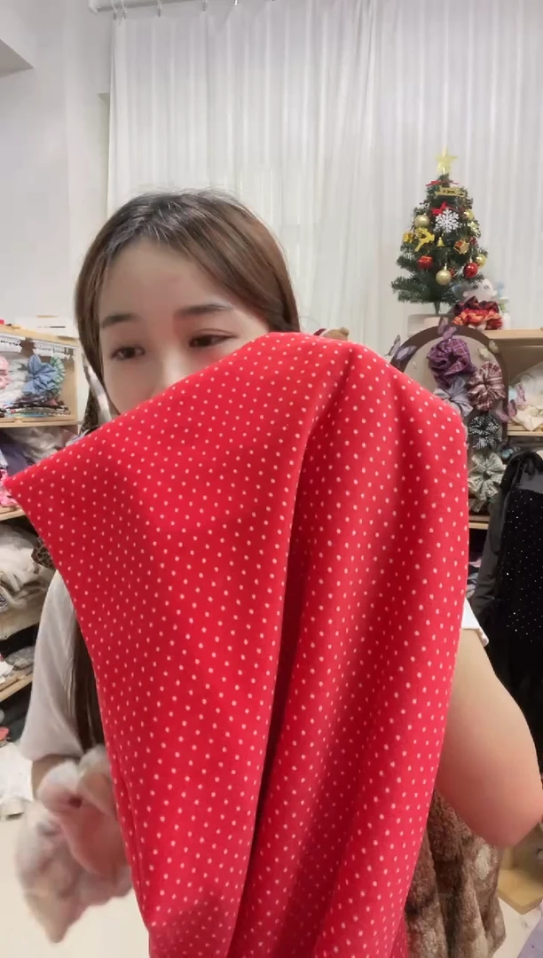 化纤1米红底白波点丝绒 幅宽180cm  幅宽带弹力