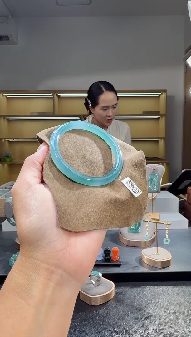 未镶嵌手镯翡翠60圈