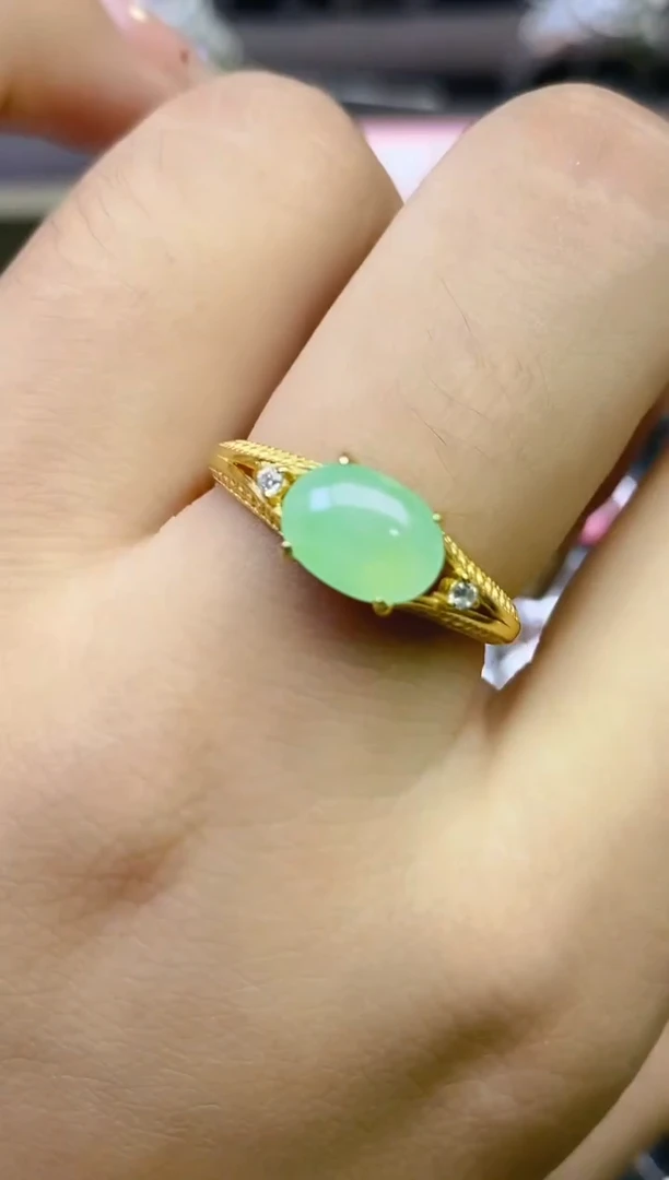 翡翠戒指未镶嵌百内无证书