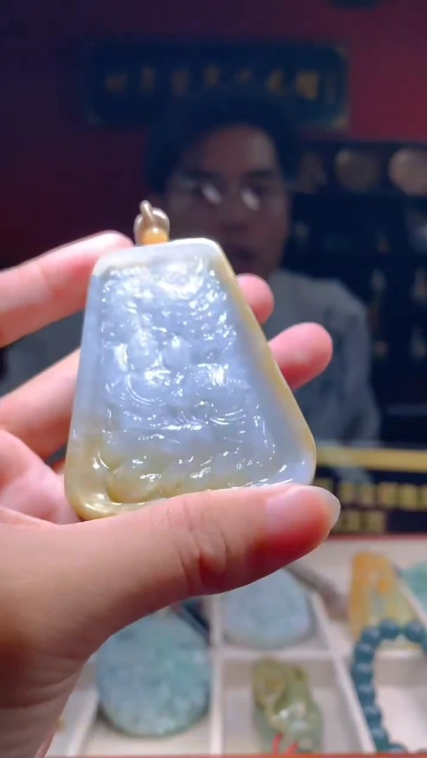 翡翠未镶嵌颈饰翡翠A货