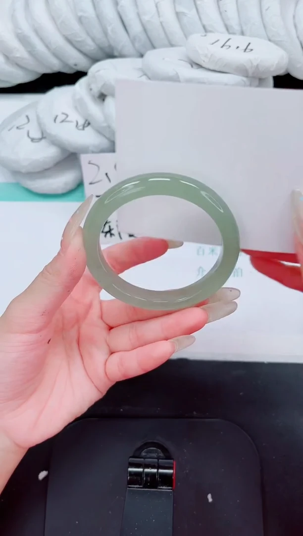 石英质玉手镯未镶嵌98-56.3