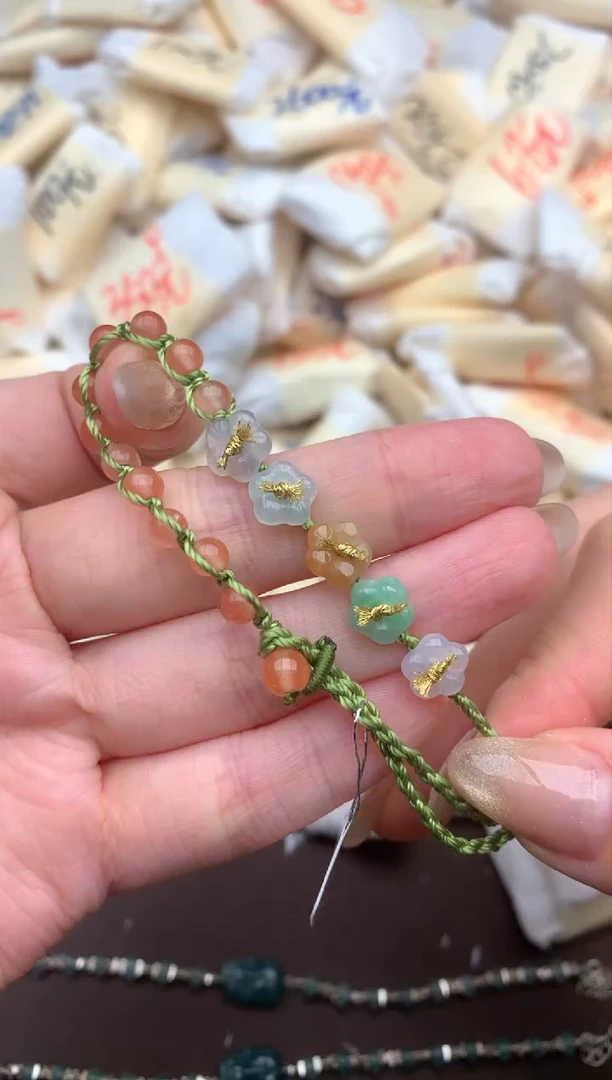 【闪购商品】翡翠挂件未镶嵌    一37
