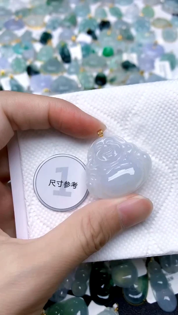 颈饰18K金镶嵌翡翠天然A货翡翠