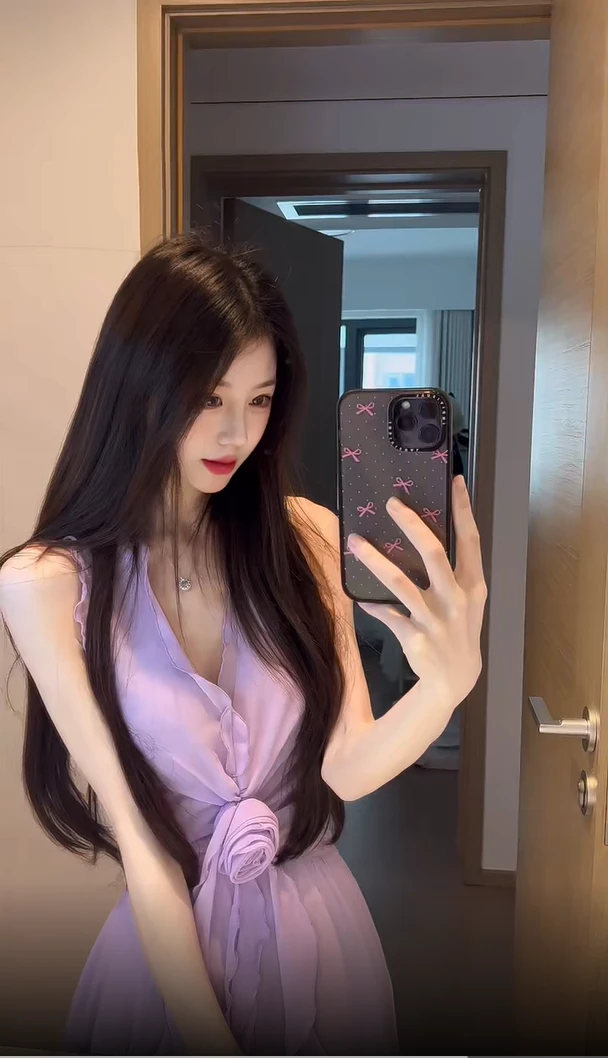 法式轻奢小众设计感不撞款绝美高端精致气质减龄设计感紫色连衣裙