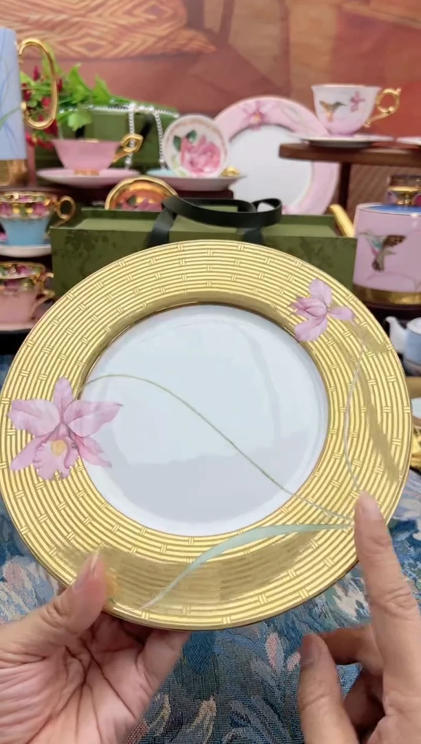 瓷片自然写生卡特兰系列8寸金盘