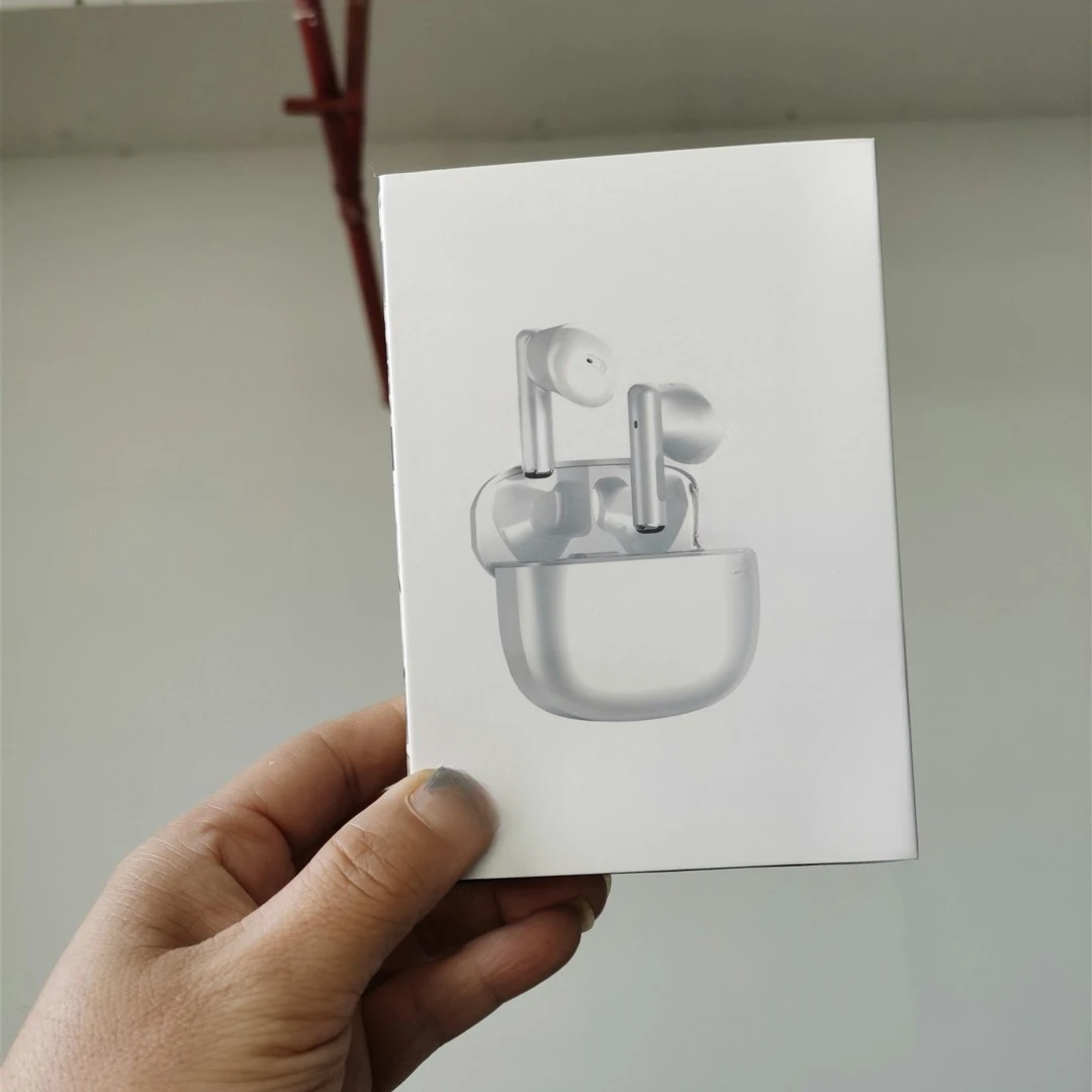 高品质入耳式主动降噪耳机盒盒